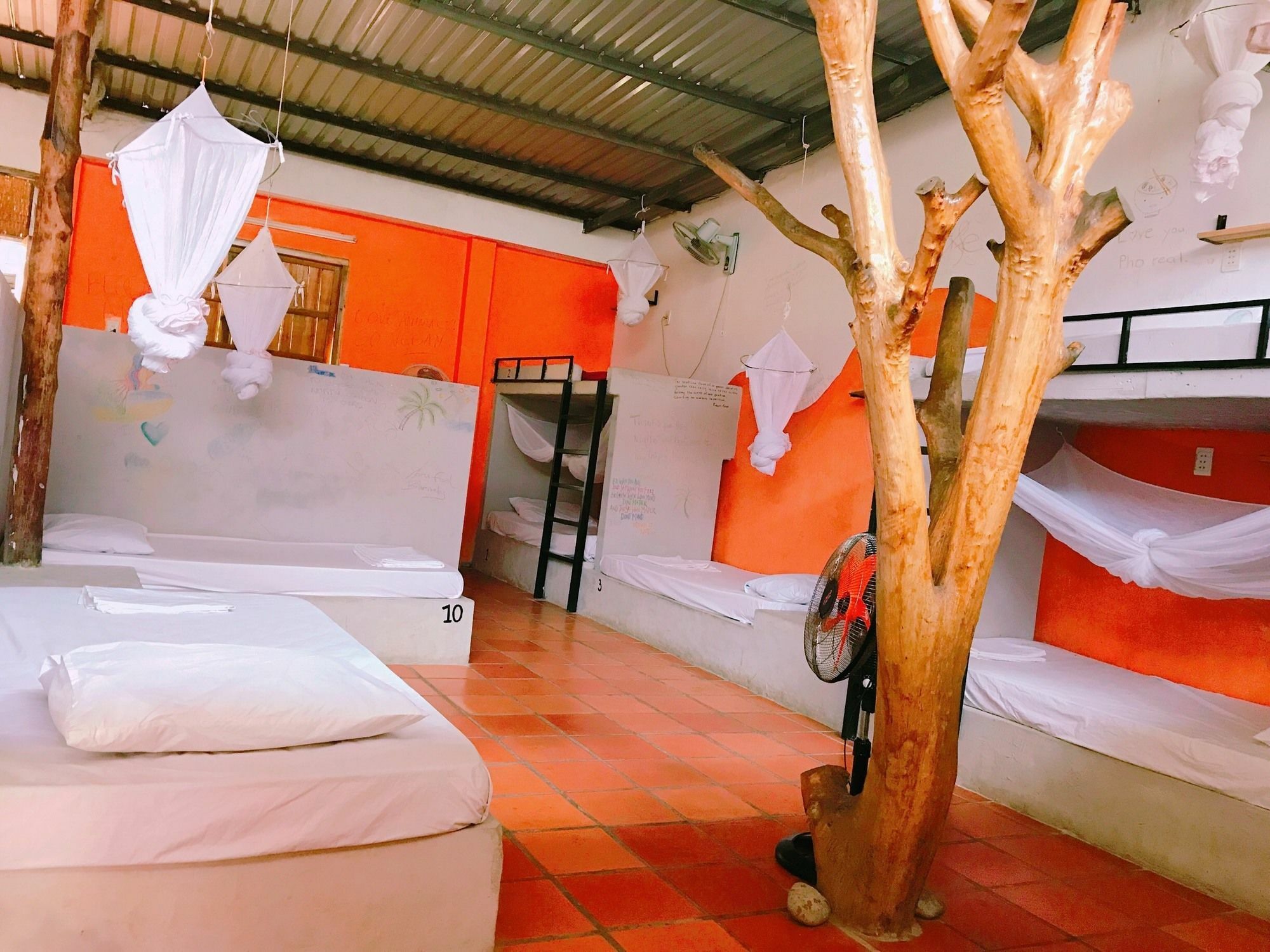 Langchia Hostel Дуонг-Донг Экстерьер фото